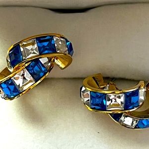 Double loop pierced earrings